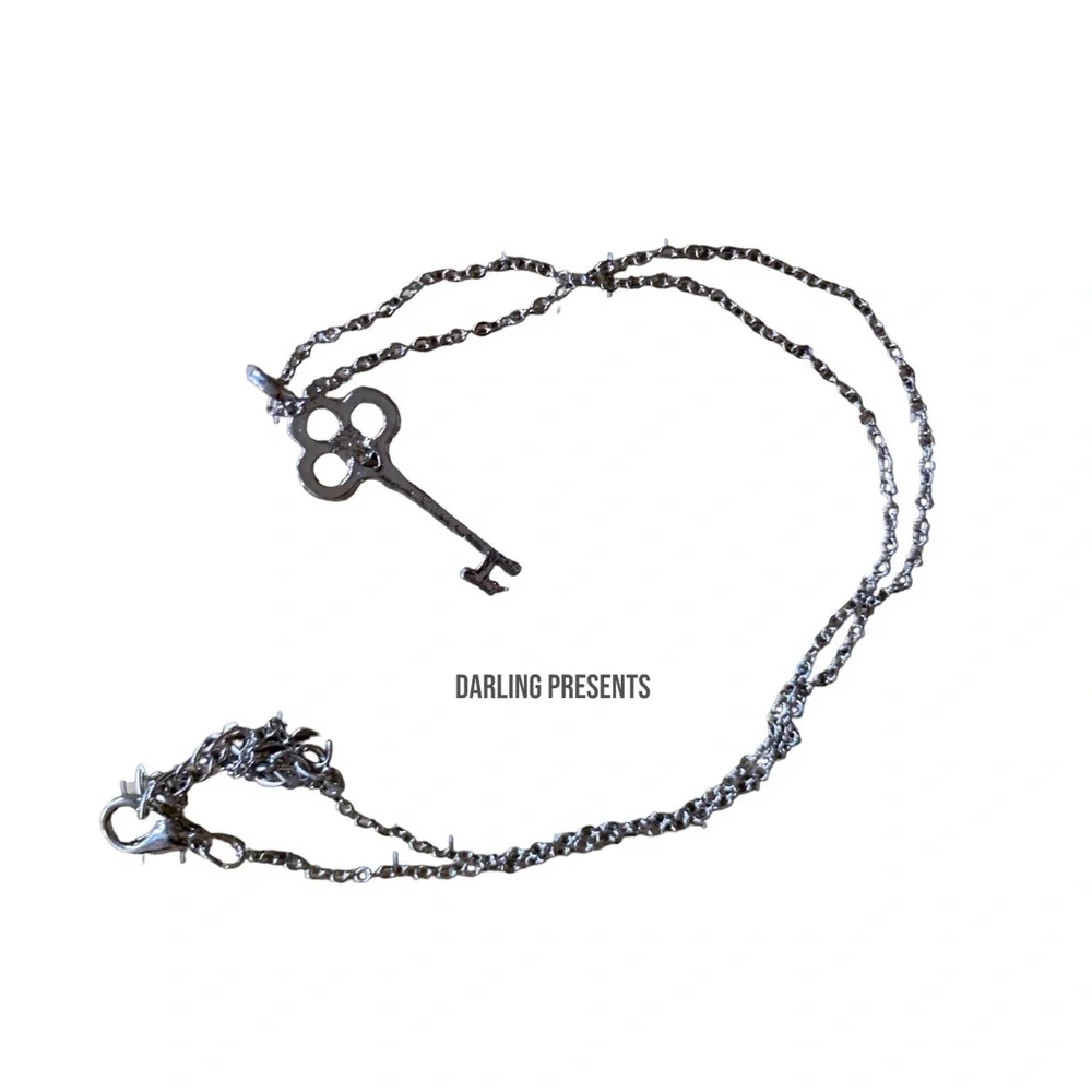 DARLING PRESENTS crystal key